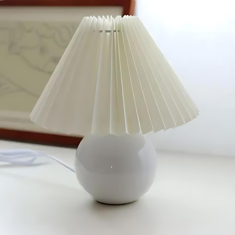 PleatsLight | Vintage-Tischlampe mit plissiertem Schirm