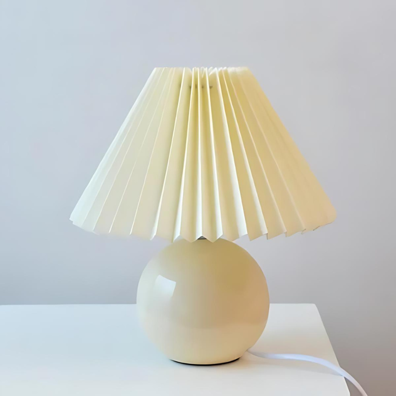 PleatsLight | Vintage-Tischlampe mit plissiertem Schirm