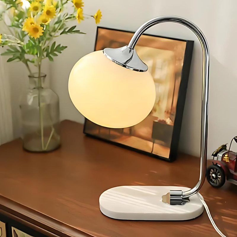 MalowGlow | Moderne Metall Glas Tischlampe für gemütliches Licht