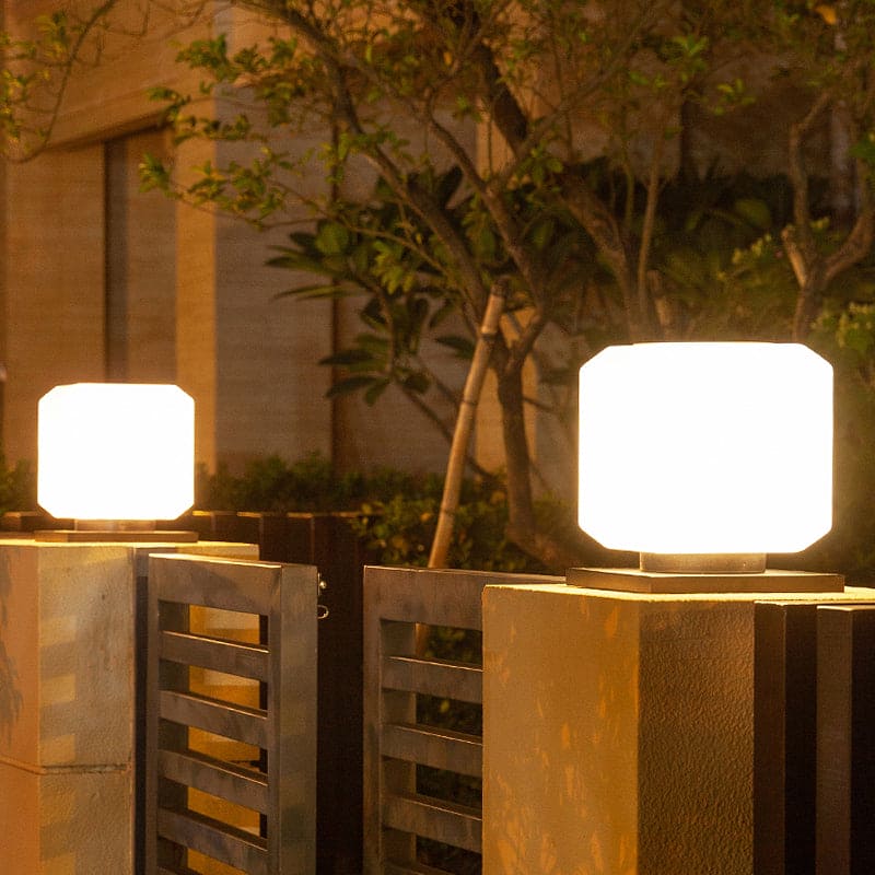 CubeLamp | Elegante solarbetriebene Acryl-Außenlampe für den Garten