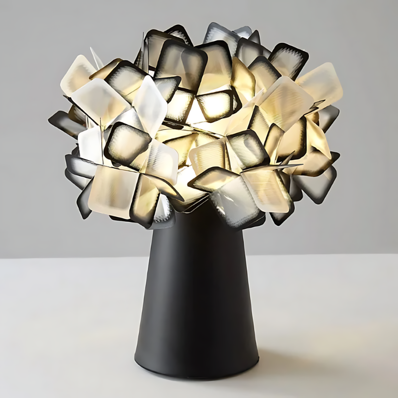 SweetTree | Minimalistische LED Tischlampe für modernen Stil