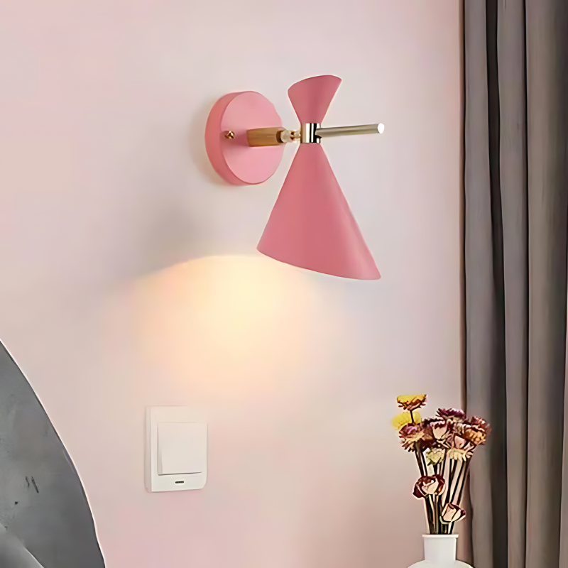 NordiCone | Wandleuchte mit Hornschirm