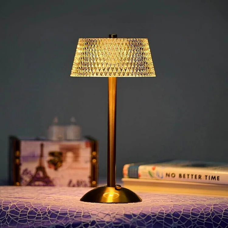 TischiGlow | Retro-inspirierte Kristall-Tischleuchte mit modernem Design
