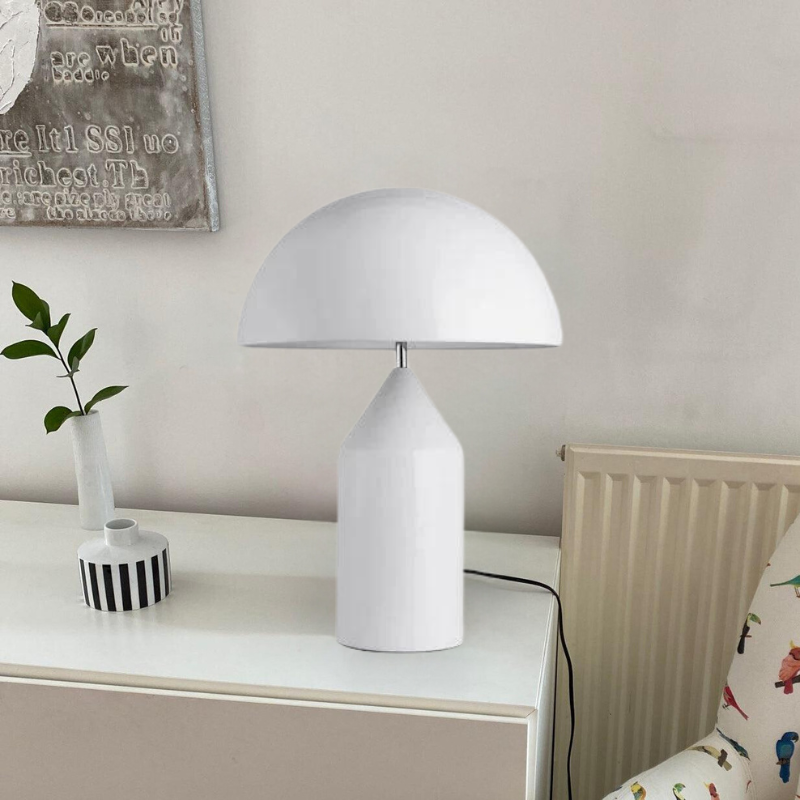 MetaLamp | Elegante Metall-Tischlampe mit modernem Design