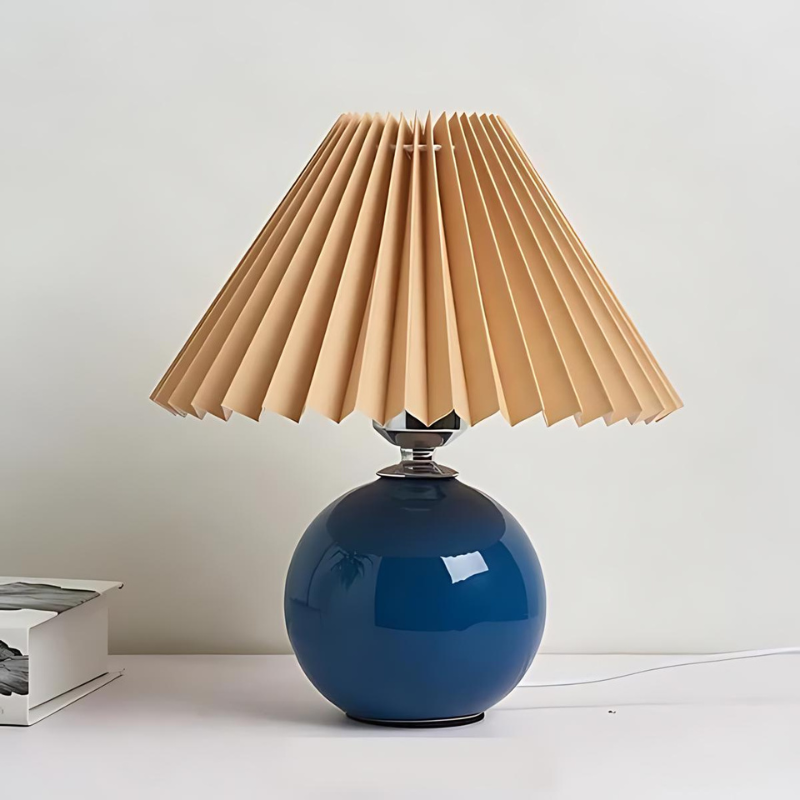 PleatsLight | Vintage-Tischlampe mit plissiertem Schirm