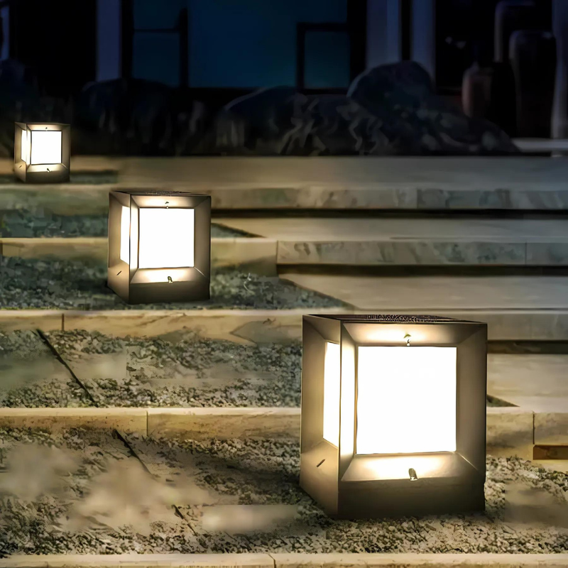 GlimmerCube | Modische LED Outdoor-Stehleuchte für stilvolle Außenbeleuchtung