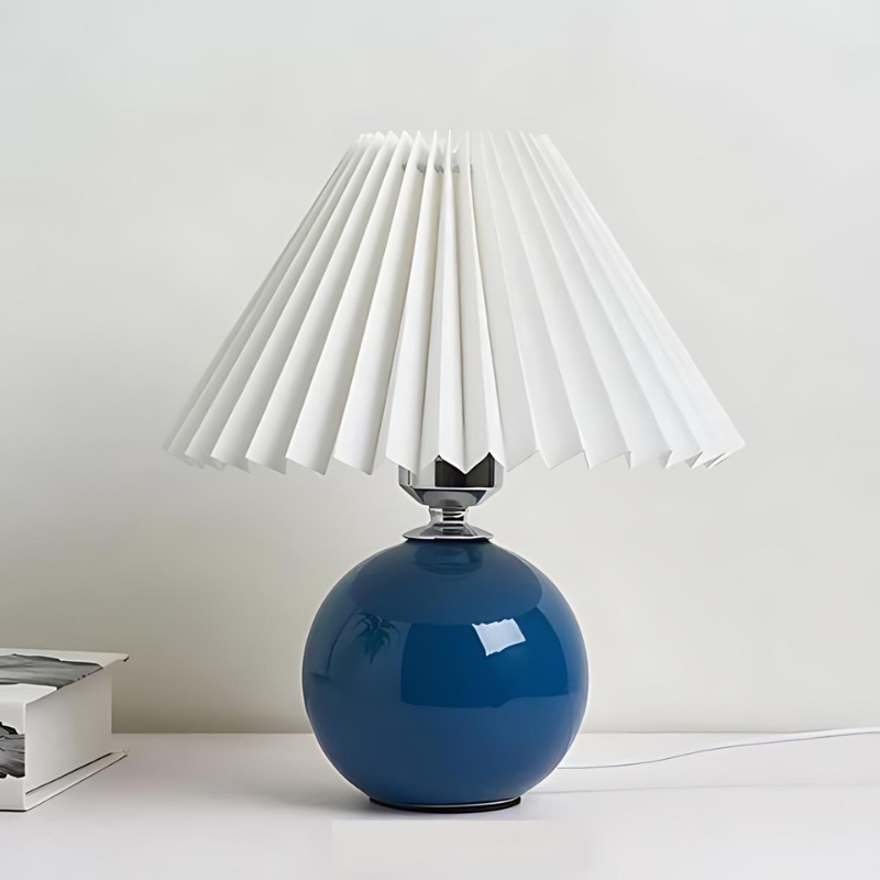 PleatsLight | Vintage-Tischlampe mit plissiertem Schirm