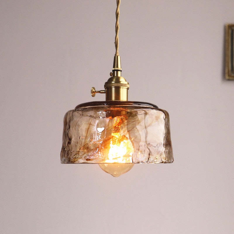 RetroGlow | Elegante LED-Pendelleuchte aus Gold