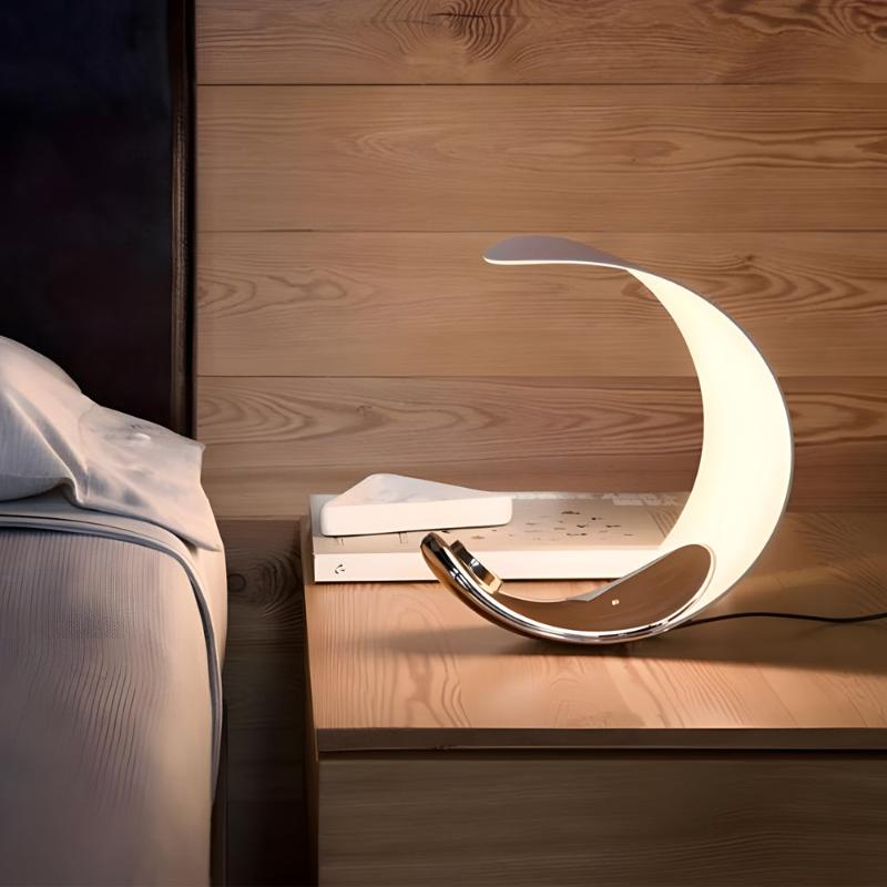 LunarLamp | Elegante mondförmige LED-Tischleuchte aus Aluminium mit Touch-Dimmer