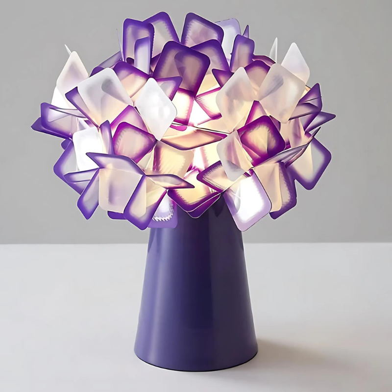 SweetTree | Minimalistische LED Tischlampe für modernen Stil