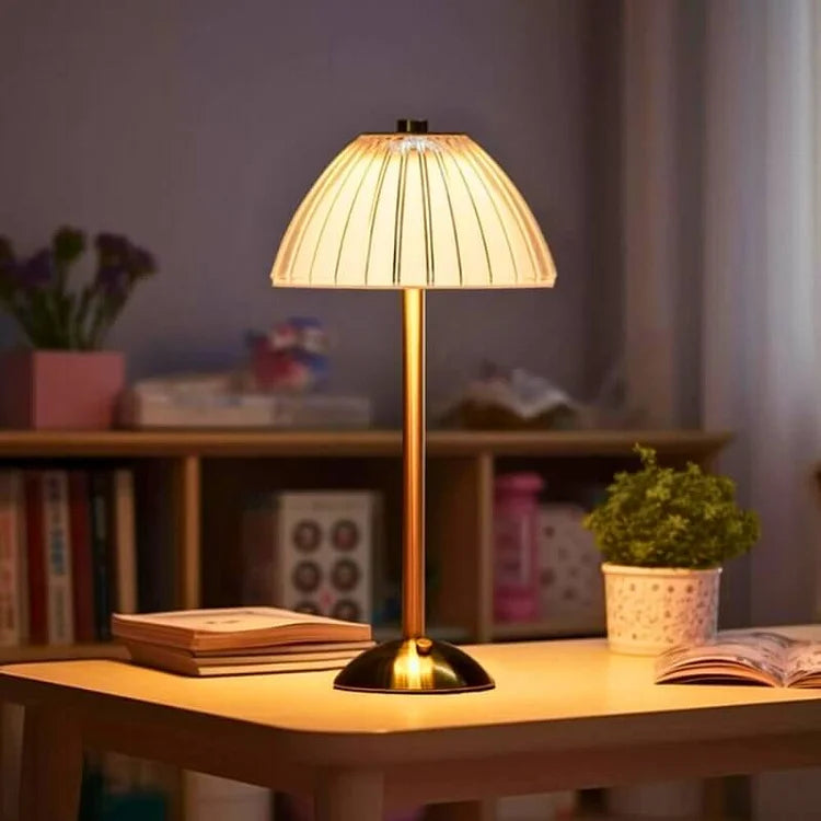 TischiGlow | Retro-inspirierte Kristall-Tischleuchte mit modernem Design