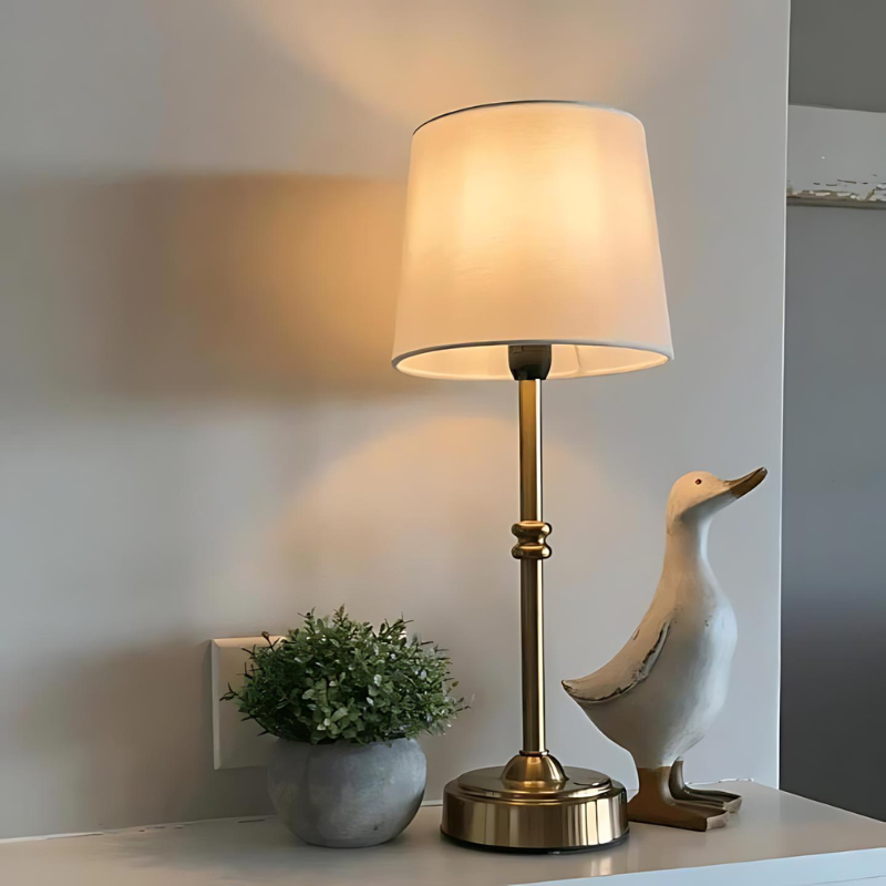 RetroFab | Kabellose LED Tischlampe mit stilvollem Stoffschirm