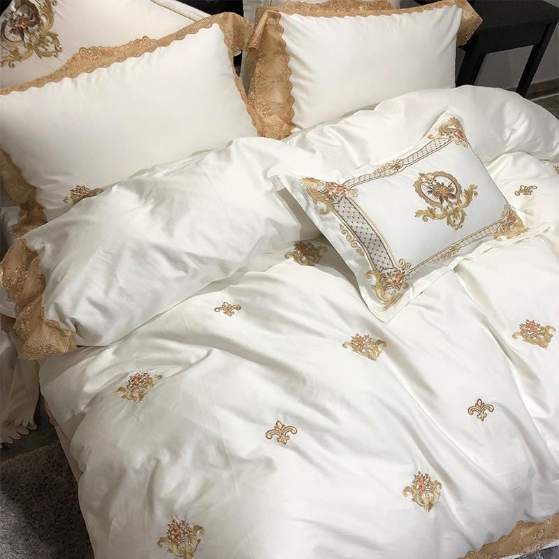 MajesticGold | Königliche Bestickte Bettwäsche Set mit Spitze