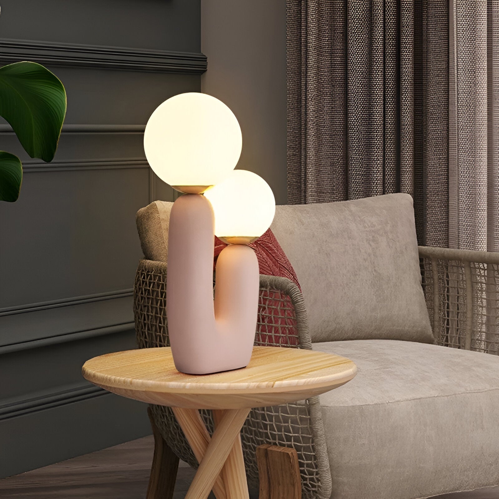 KaktusLamp | Elegante Tischlampe aus Harz mit 2 Glaskugeln