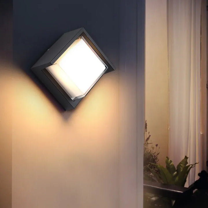 TwilightGlow | Stilvolle wetterfeste Wandlampe für den Außenbereich