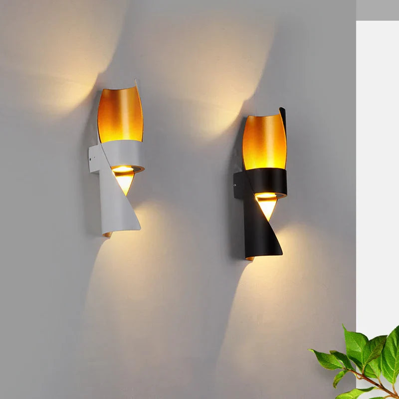 LumiNova | Moderne LED Außenwandleuchte mit energieeffizienter Technologie