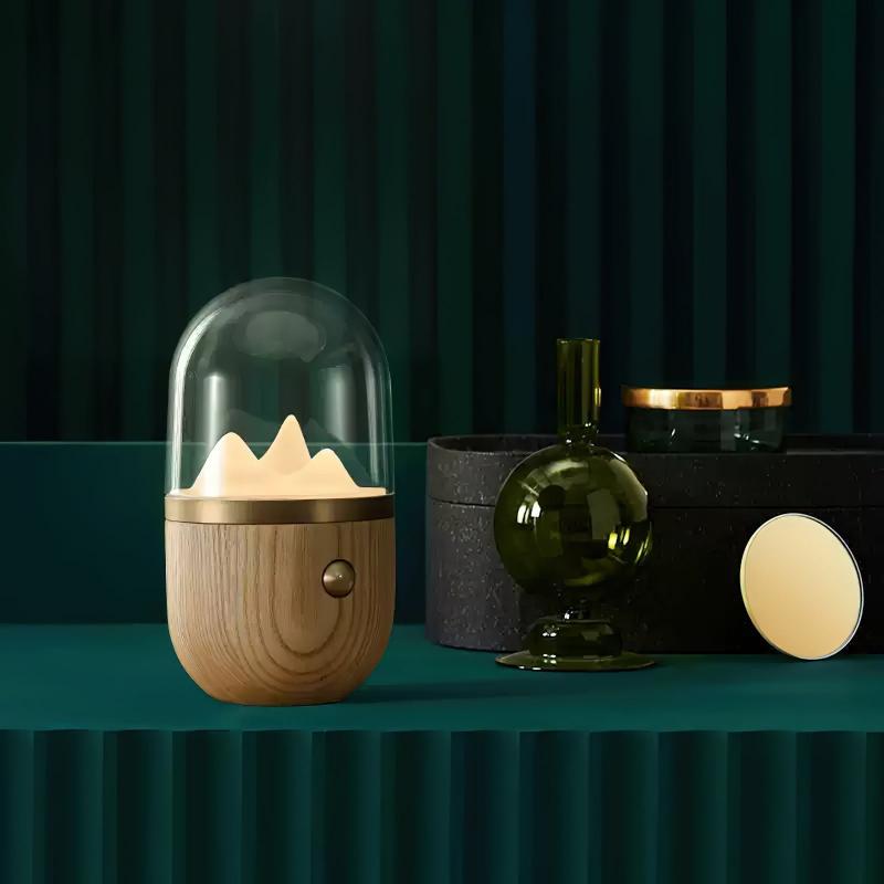BergMagic | Elegante LED Nachtischlampe mit warmen Lichtoptionen und Holzsockel