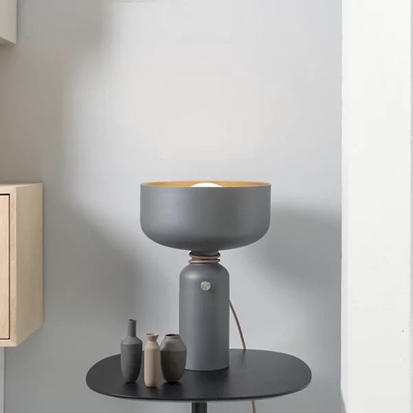 FrostGlow | Elegante Nordische LED-Tischlampe