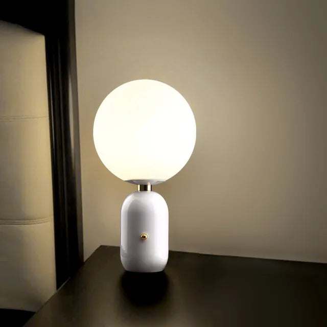 GlowBall | Moderne Tischlampe in Kugeldesign