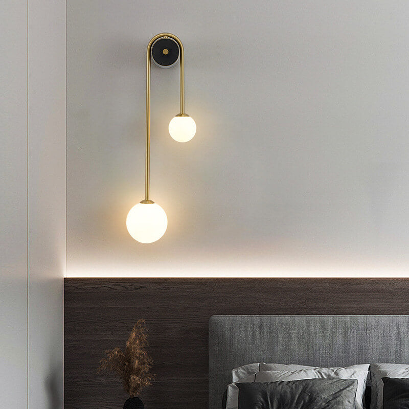 GlowLight | Elegante Wandleuchte mit 2 Glasschirmen für eine gemütliche Atmosphäre