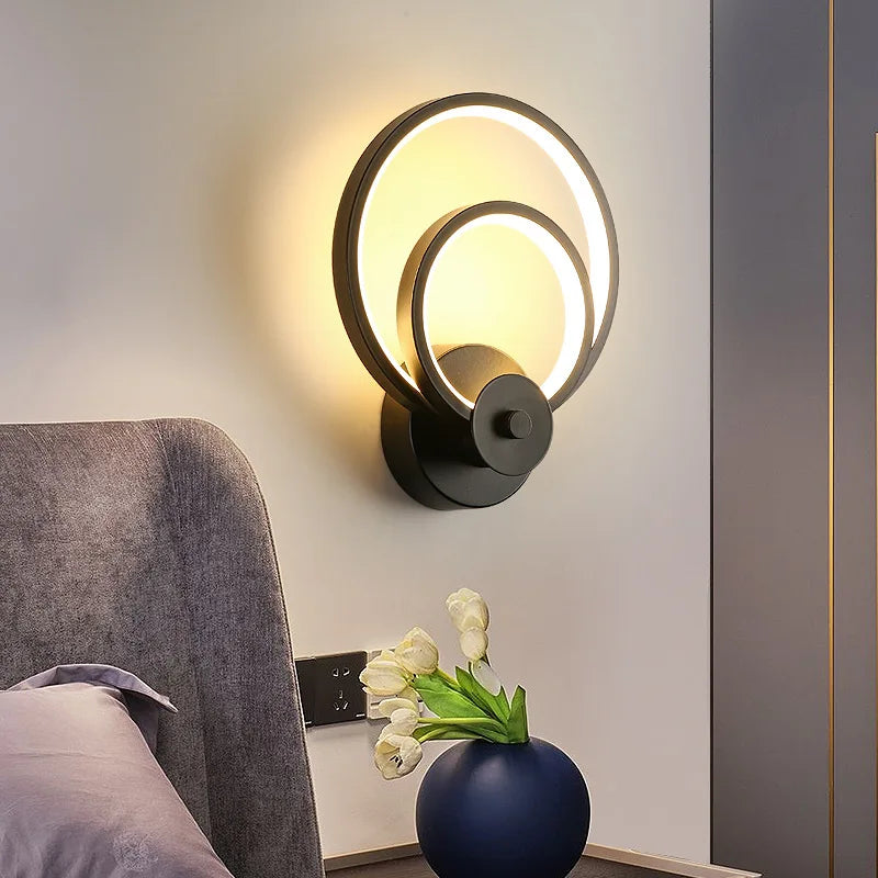 LineGlow | Moderne LED Wandleuchte aus Eisen