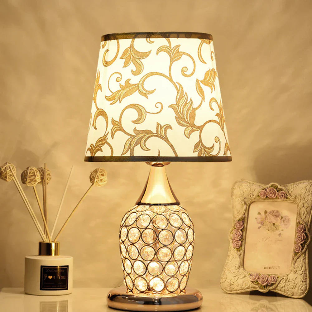 MusterGlow | Moderne Tischlampe für romantisches Ambiente