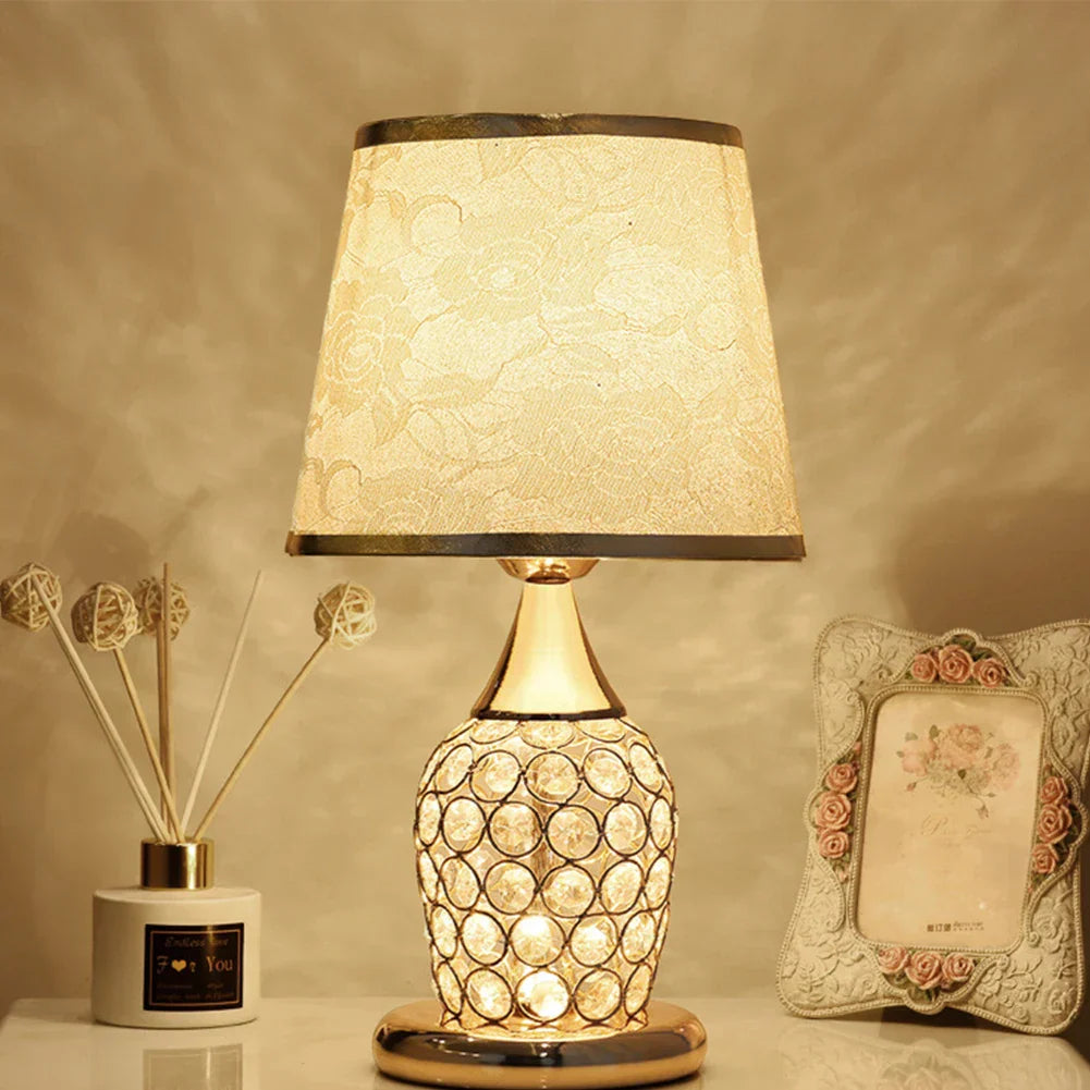 MusterGlow | Moderne Tischlampe für romantisches Ambiente
