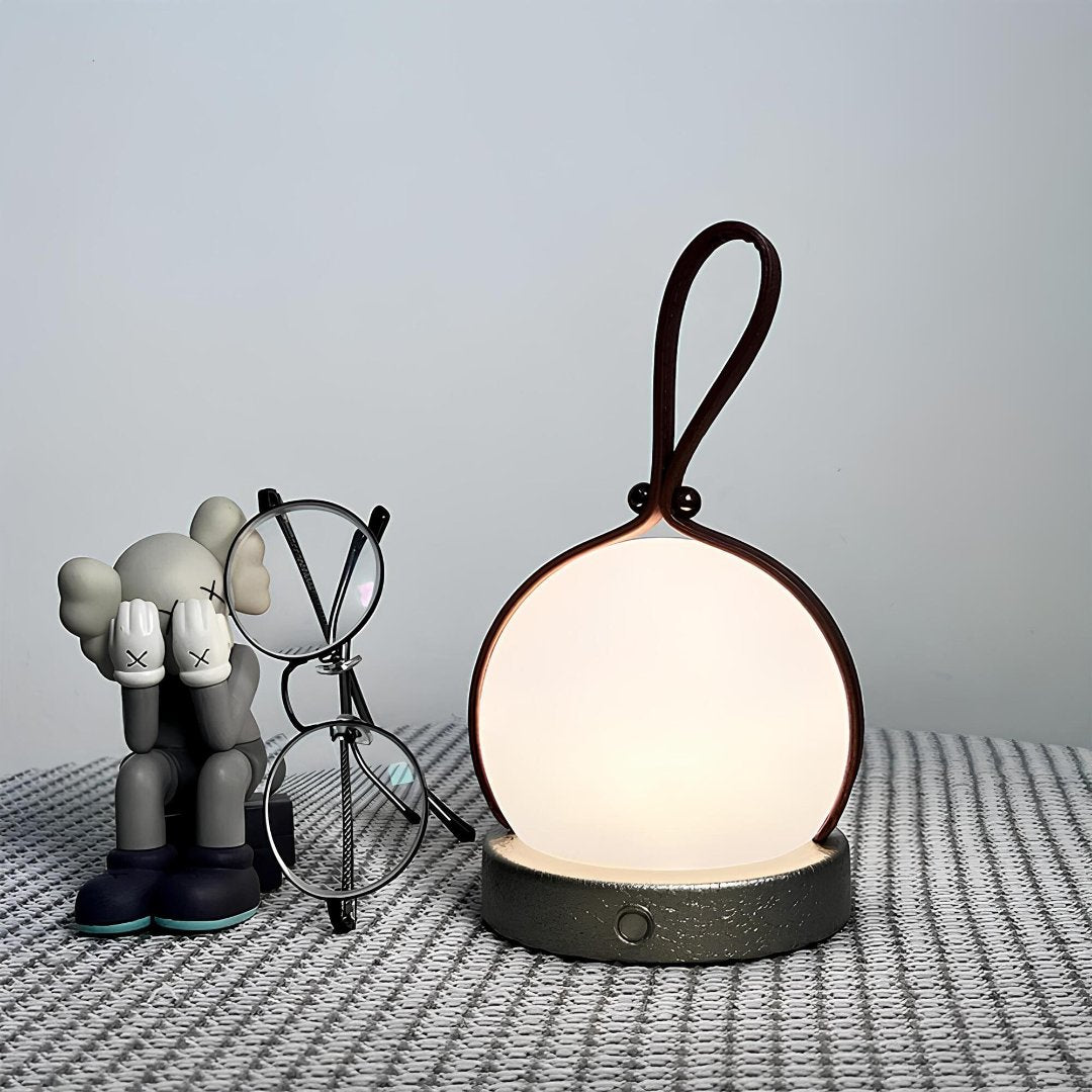 ambientglow-tischlampe-modern-wohnzimmer-led-dekorative-beleuchtung-stilvolles-design-xlumina