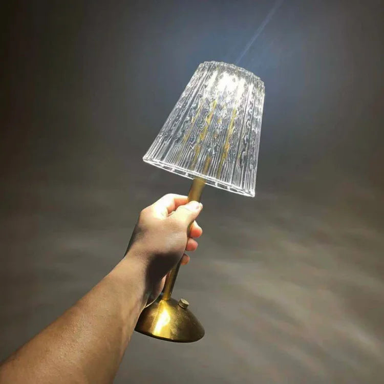 TischiGlow | Retro-inspirierte Kristall-Tischleuchte mit modernem Design