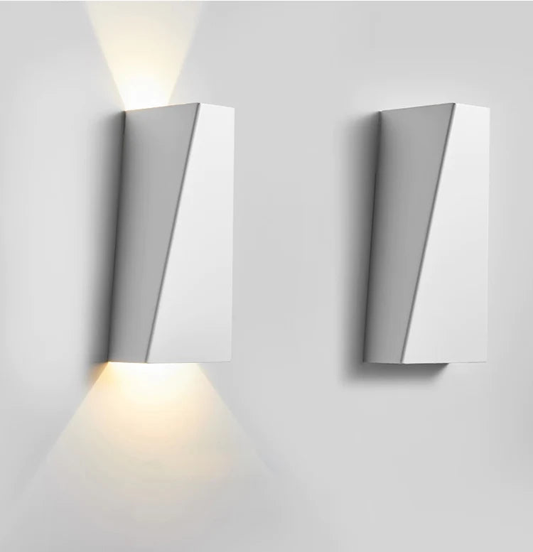 StrahlRefugium | Moderne Wandlampe für stilvolle Innenräume