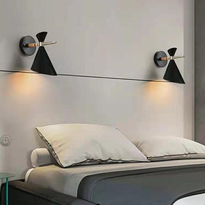 NordiCone | Wandleuchte mit Hornschirm