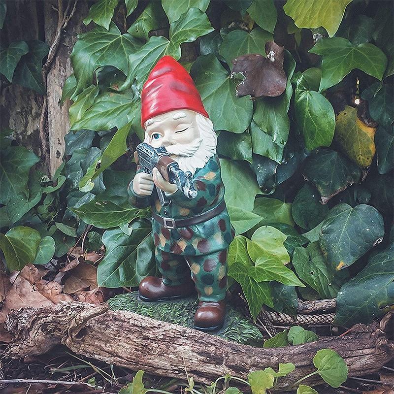 MilitaryGnome | Militärischer Gartenzwerg in Tarnuniform