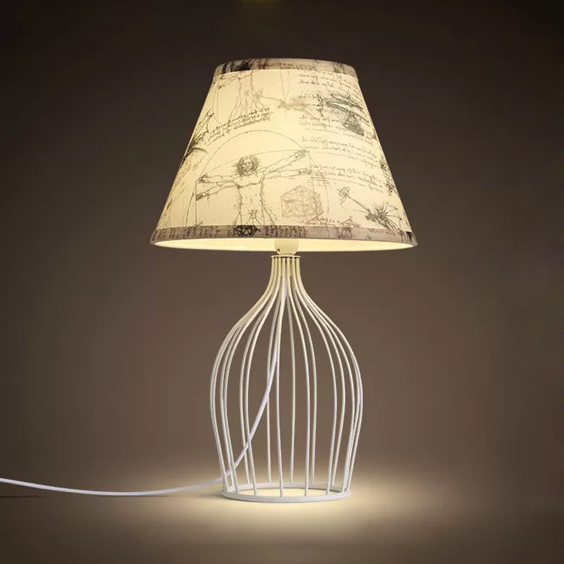 GloLamp | Retro-Tischlampe mit Metallgitter