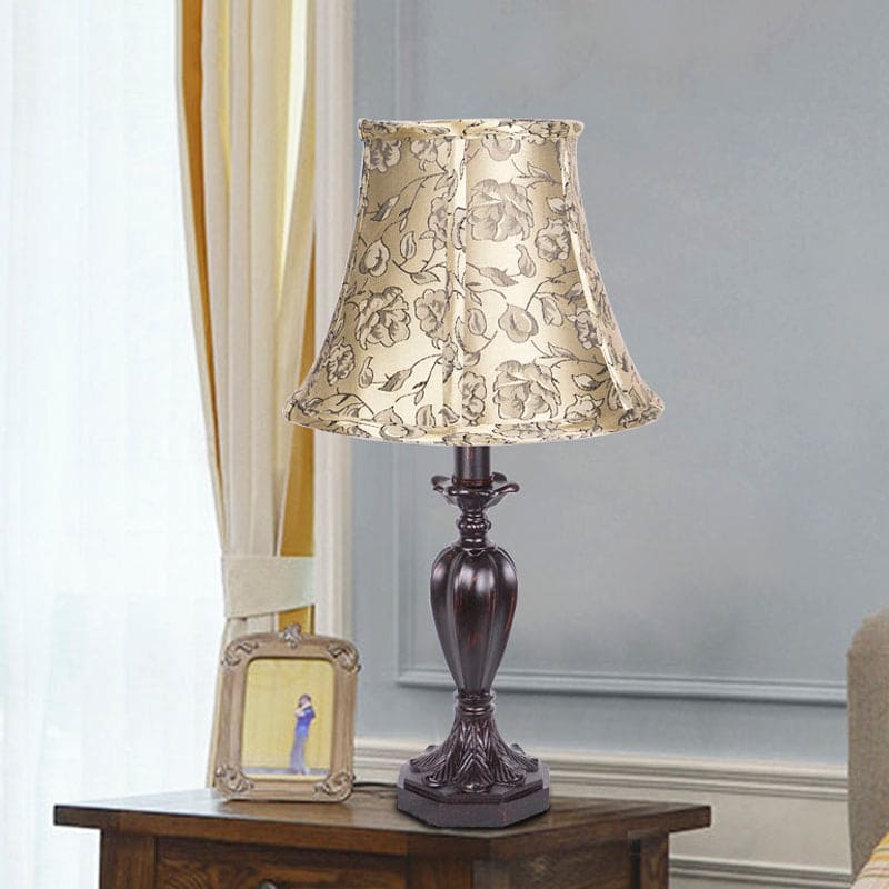 ResiGlow | Elegante Tischlampe aus Harz