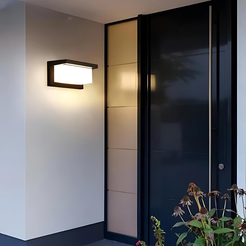 LumiSense | Bewegungsaktivierte LED Außenlampe mit IP65 Schutz und Energiespartechnik