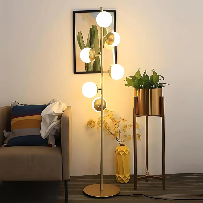 LumiTree | Stilvolle LED-Tischlampe und Stehlampe in Gold mit modernen Glaskugeln