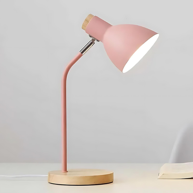 WoodyLamp | Tischleuchte mit holzigem Akzent und verstellbarem Winkel