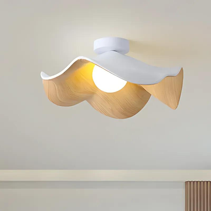 LotusLight | Elegante Nordic Deckenleuchte aus Holz und Harz