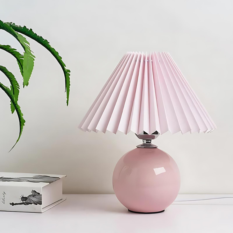 PleatsLight | Vintage-Tischlampe mit plissiertem Schirm