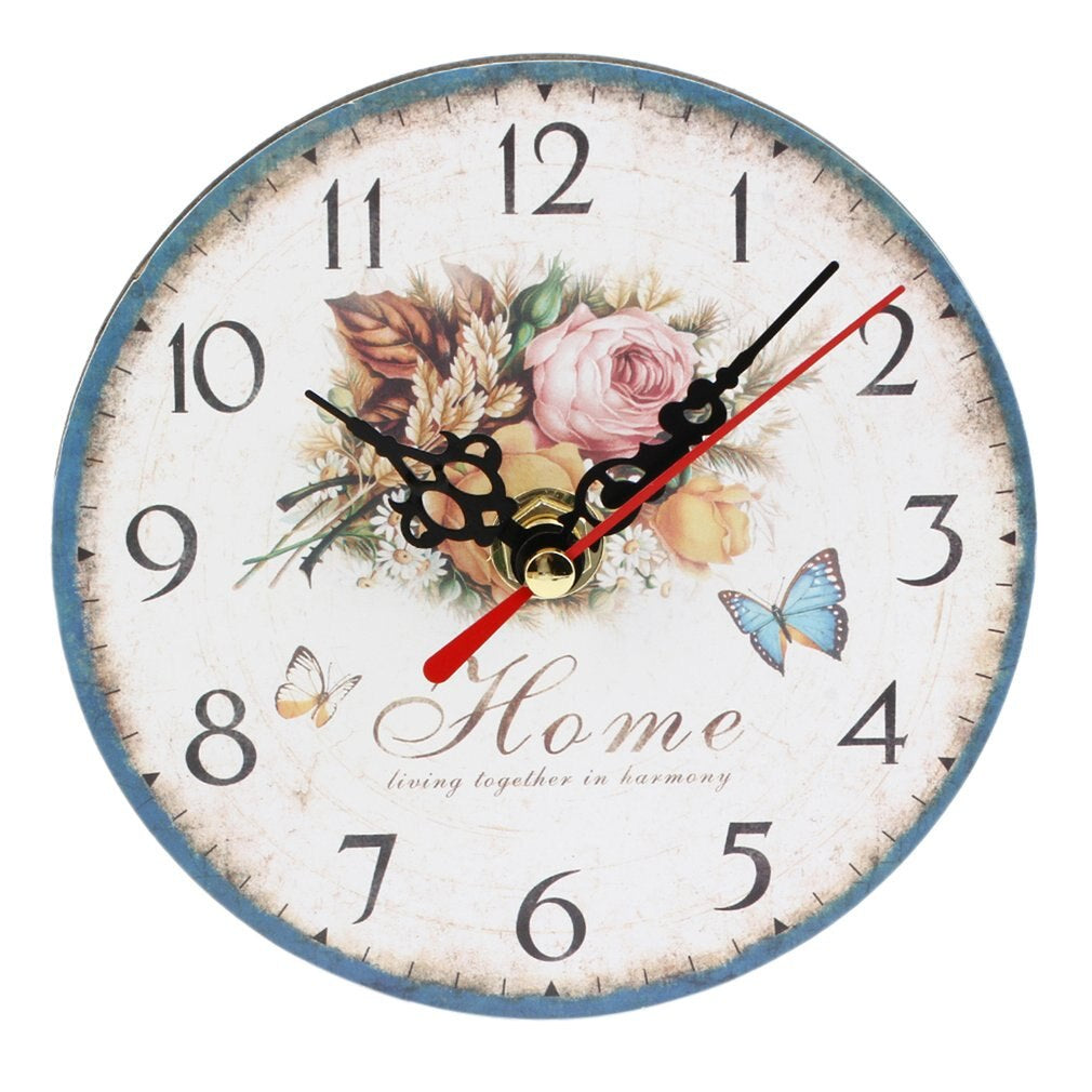 BlossomTime | Elegant verzierte Wanduhr mit Blumen und Schmetterlingen