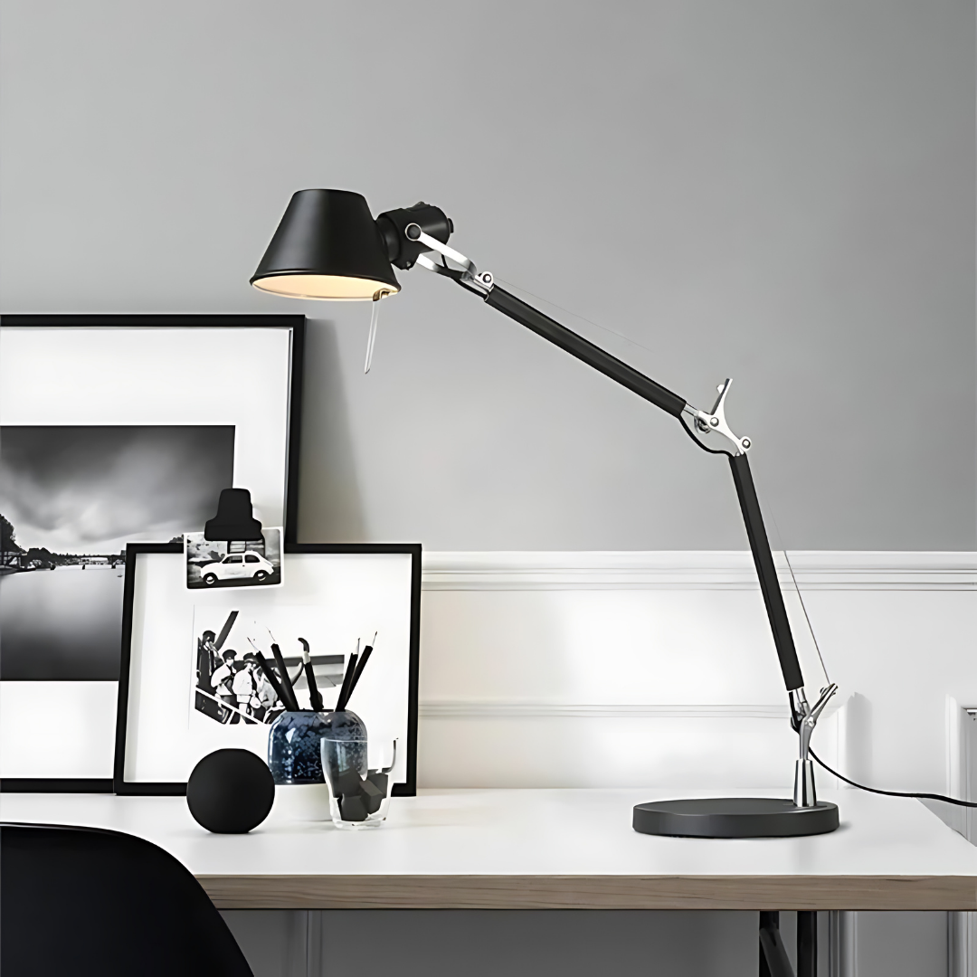 FlexiLight | LED-Tischleuchte im Industrie-Design