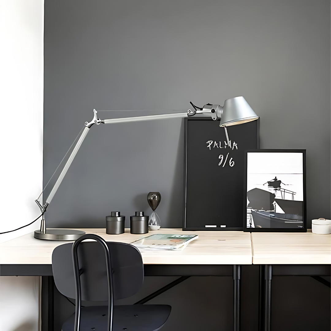 FlexiLight | LED-Tischleuchte im Industrie-Design