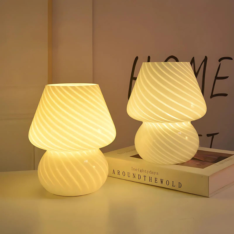 GlowNest | Elegante Glastischlampe für stilvolles Ambiente