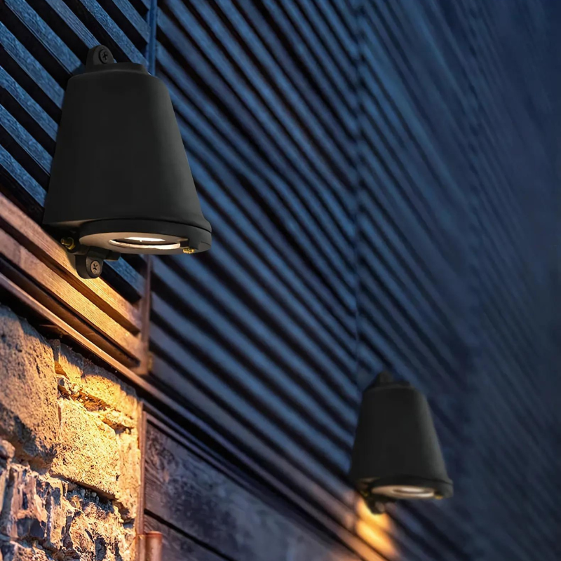 SolGlow | Elegante Aluminium Wandlampe für den Außenbereich