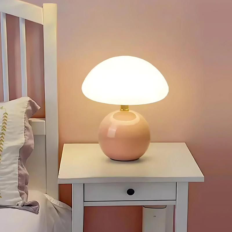 PaddyLight | Elegante kleine Tischlampe aus cremefarbenem Windkeramiek