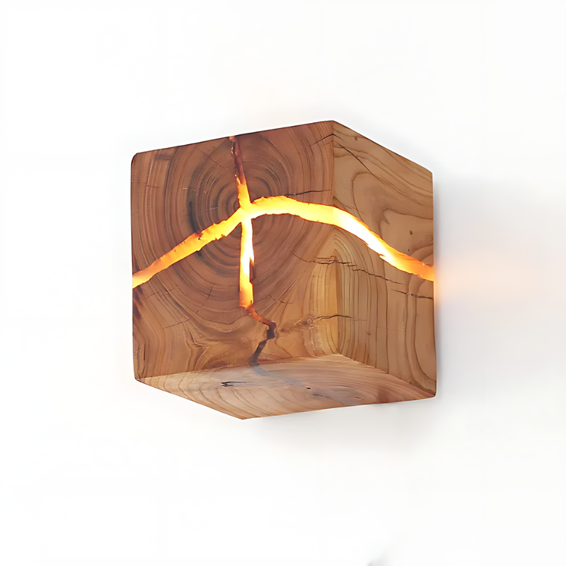 CubeLight | Handgemachte Wandleuchte aus massivem Holz