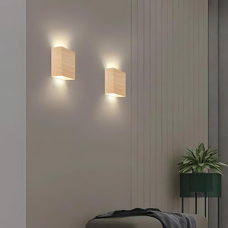 AuraWood | Elegante Nordic Wandleuchte aus Holz mit warmem LED-Licht