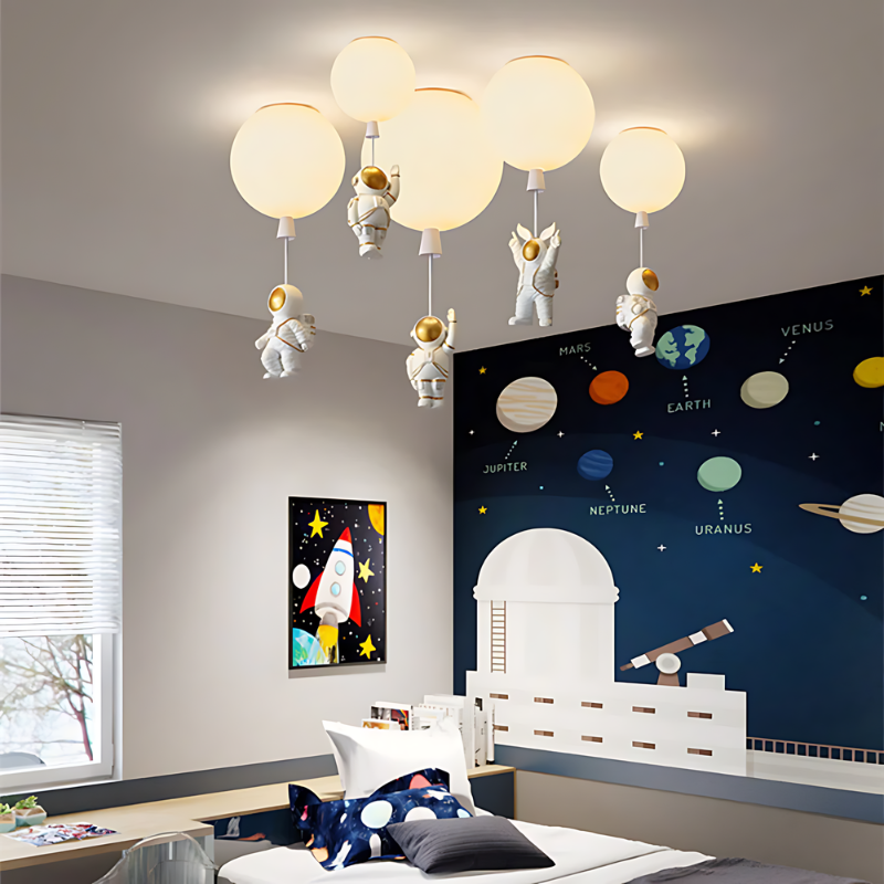 Astronova | Moderne LED Deckenleuchte mit Mond- und Astronauten-Design