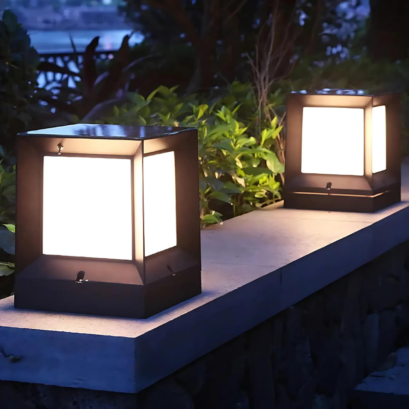 GlimmerCube | Modische LED Outdoor-Stehleuchte für stilvolle Außenbeleuchtung