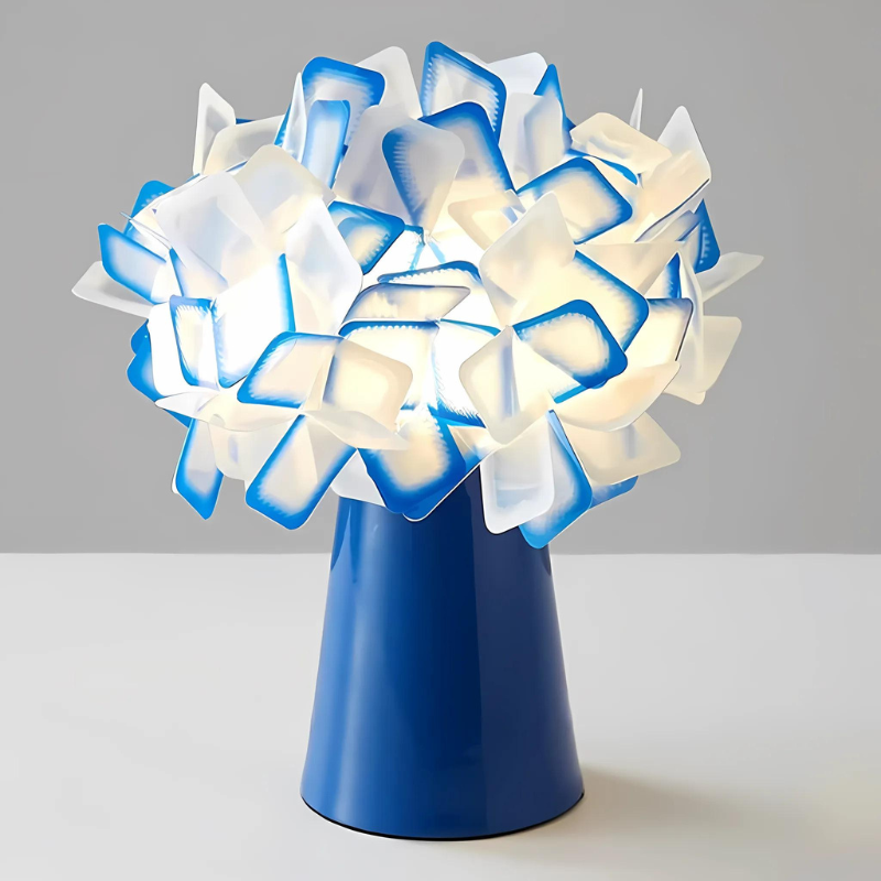 SweetTree | Minimalistische LED Tischlampe für modernen Stil